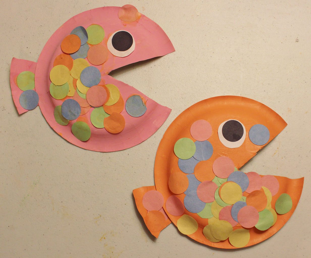 Paper Plate Fish Craft - Raising Hooks