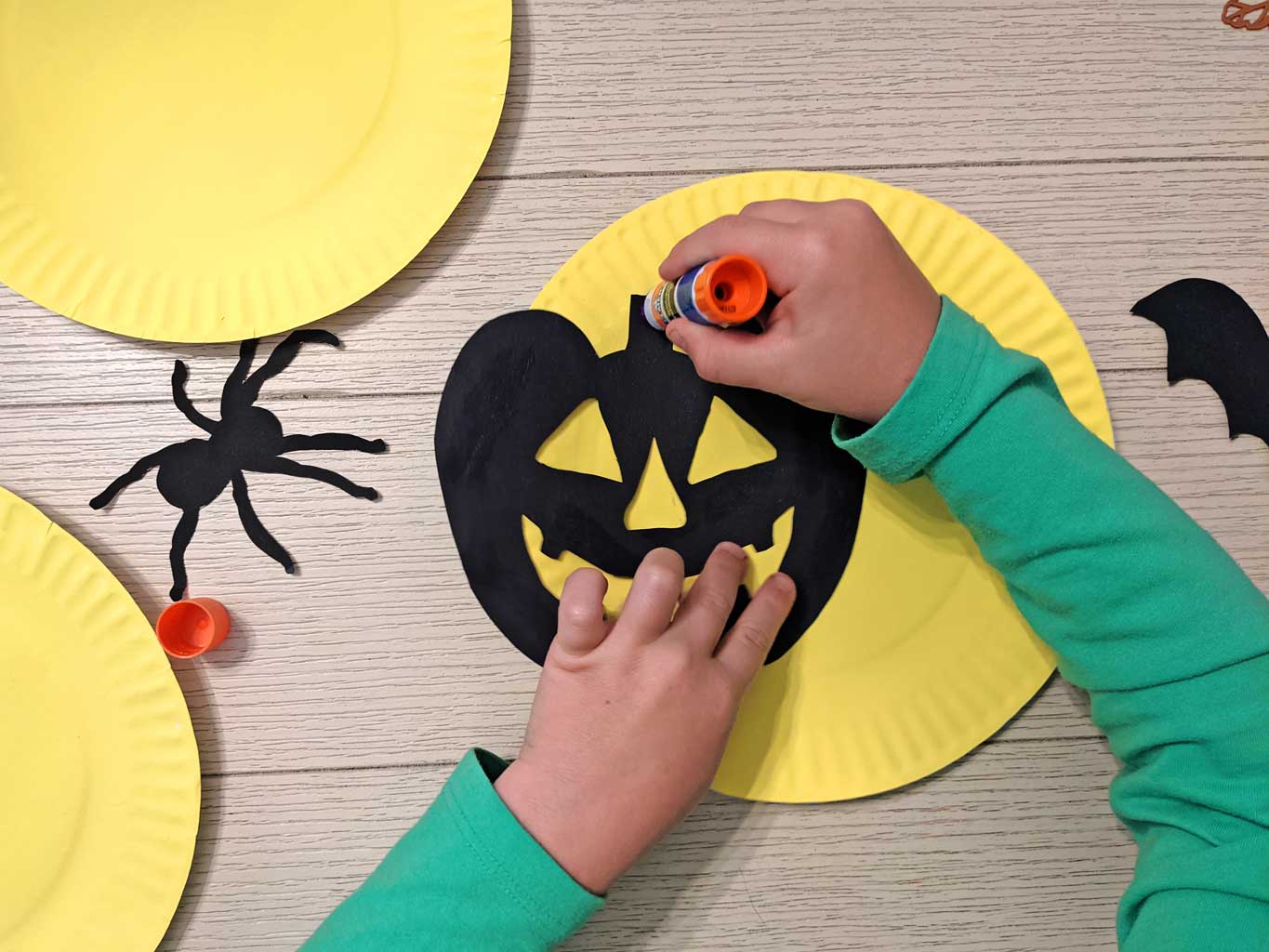 Halloween Silhouette Craft - Raising Hooks